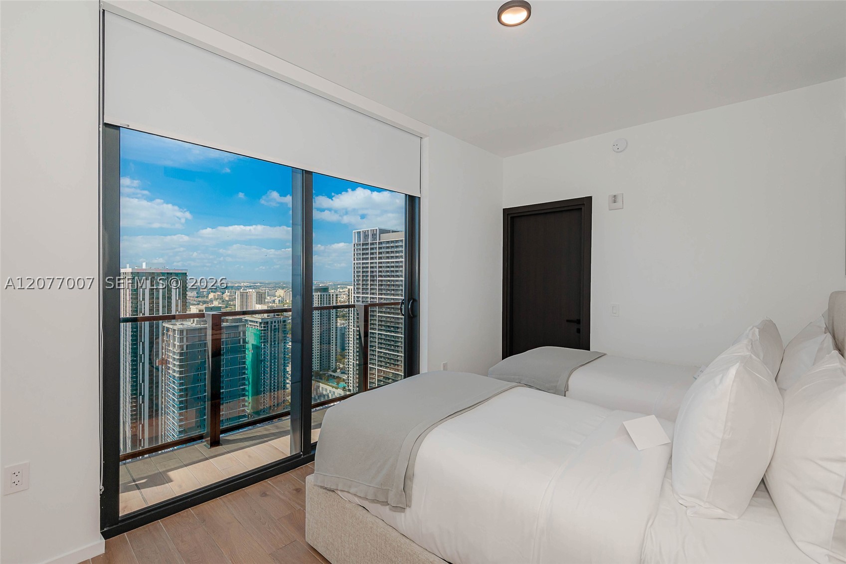 398 NE 5TH #4118, Miami FL 33132