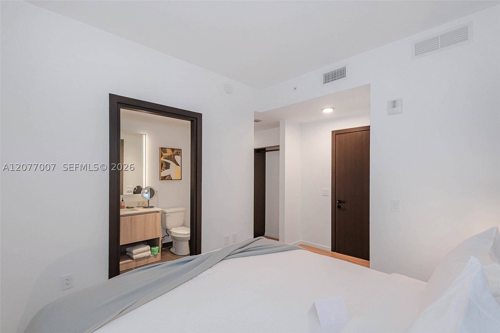 398 NE 5TH #4118, Miami FL 33132