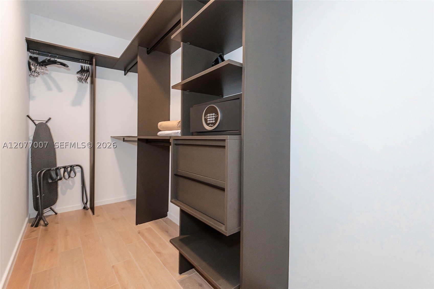 398 NE 5TH #4118, Miami FL 33132