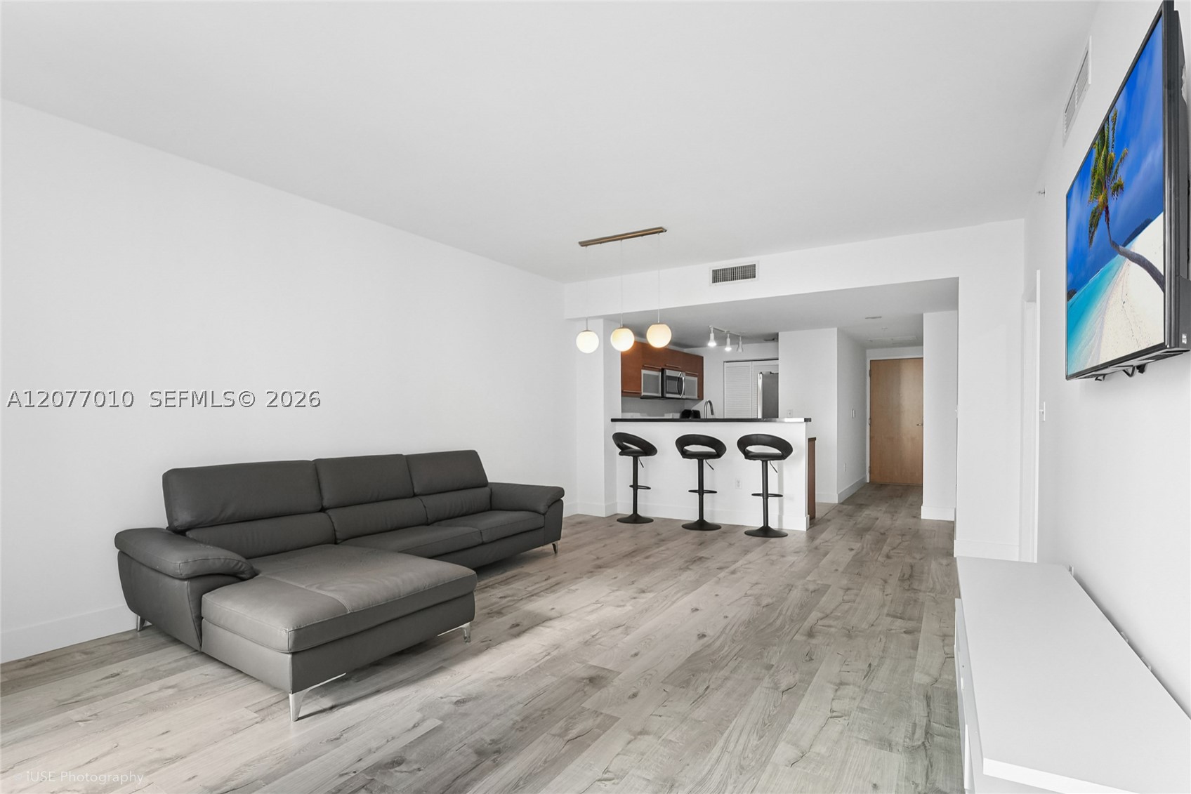 253 NE 2nd St #2104, Miami FL 33132