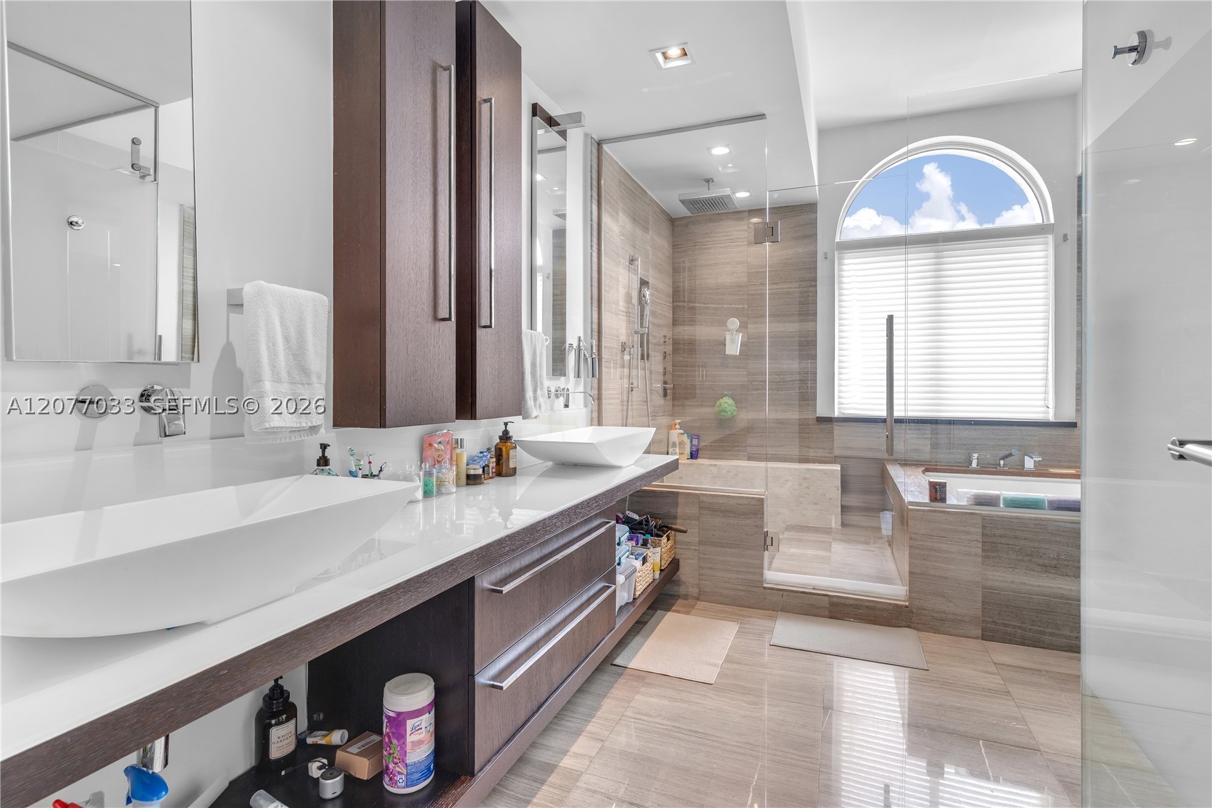 11101 NW 72nd Ter, Doral FL 33178