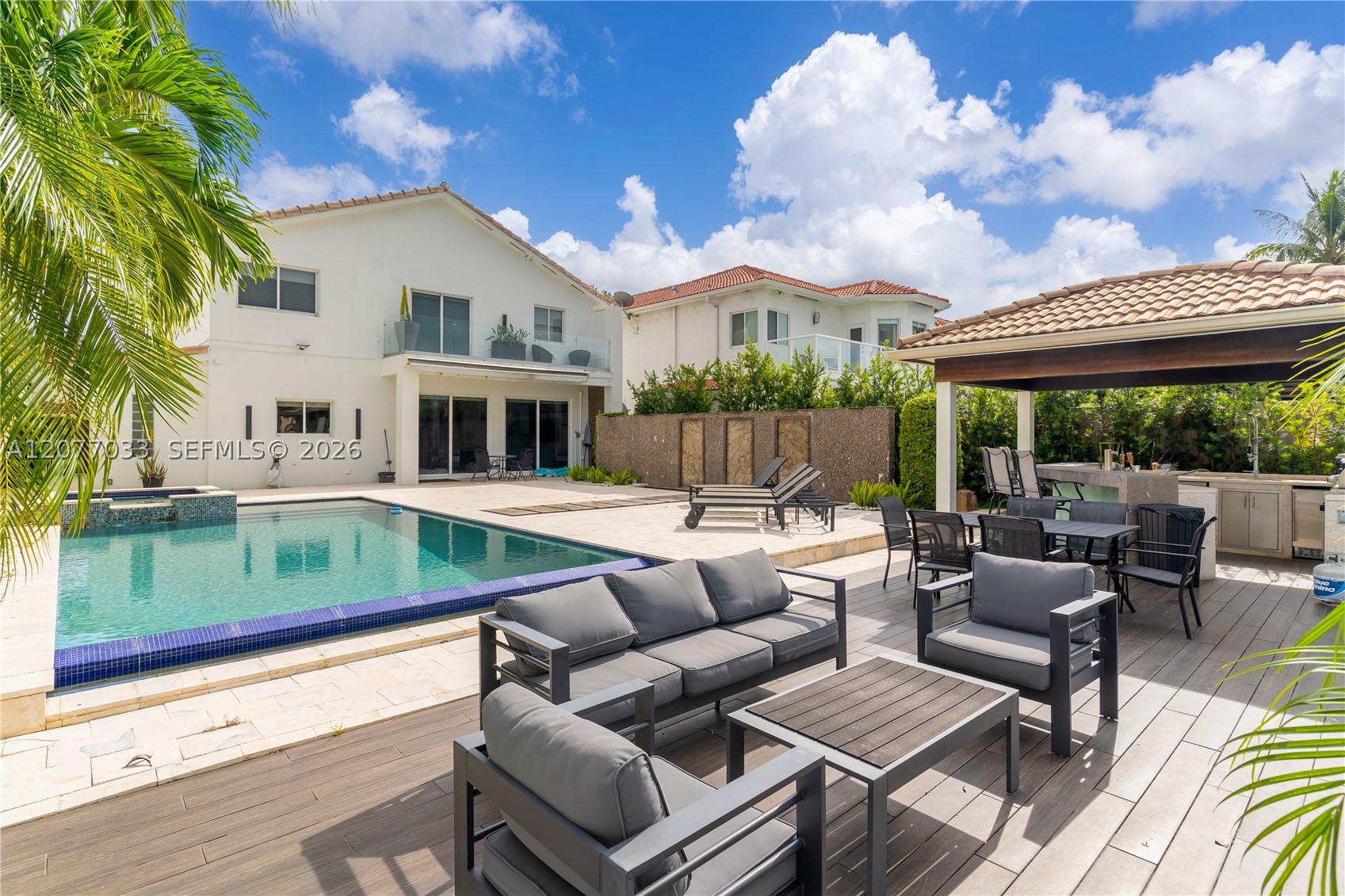 11101 NW 72nd Ter, Doral FL 33178