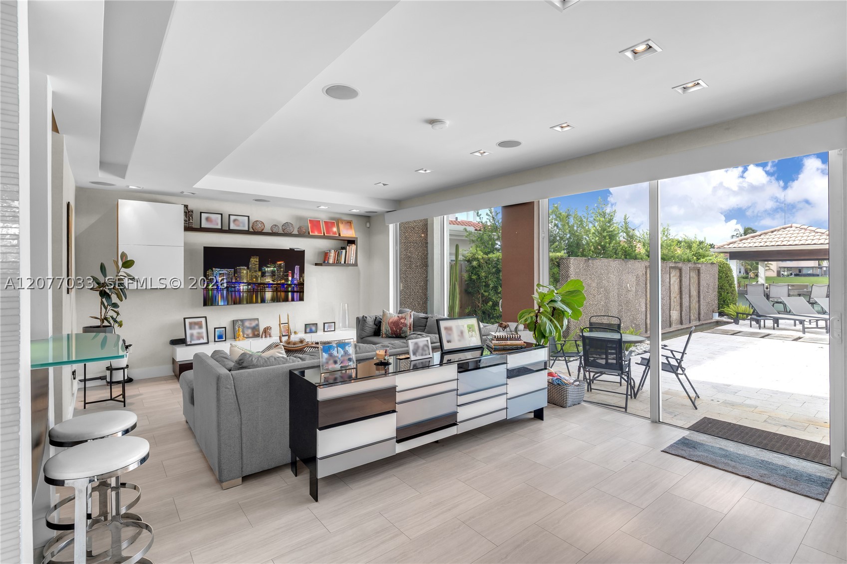 11101 NW 72nd Ter, Doral FL 33178
