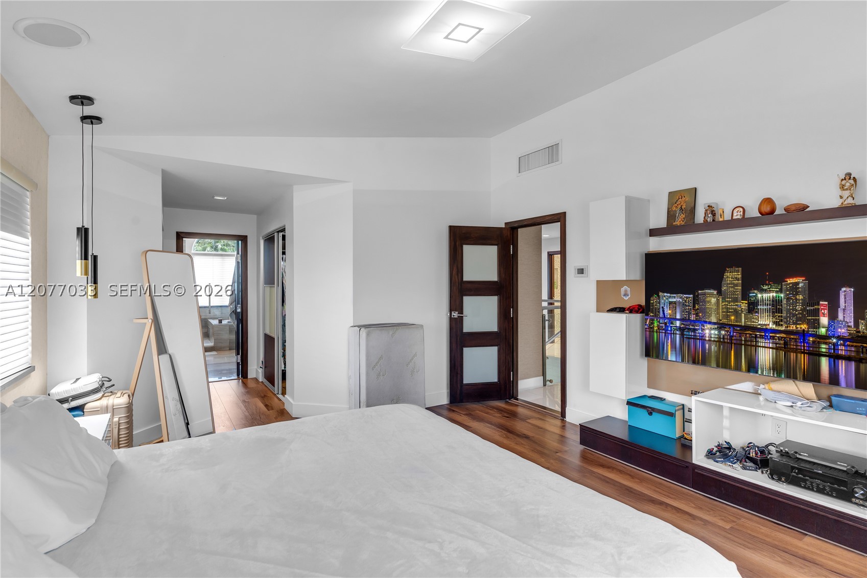 11101 NW 72nd Ter, Doral FL 33178
