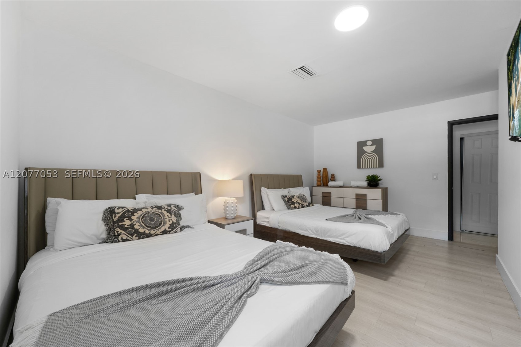 1308 Seabreeze Blvd, Fort Lauderdale FL 33316