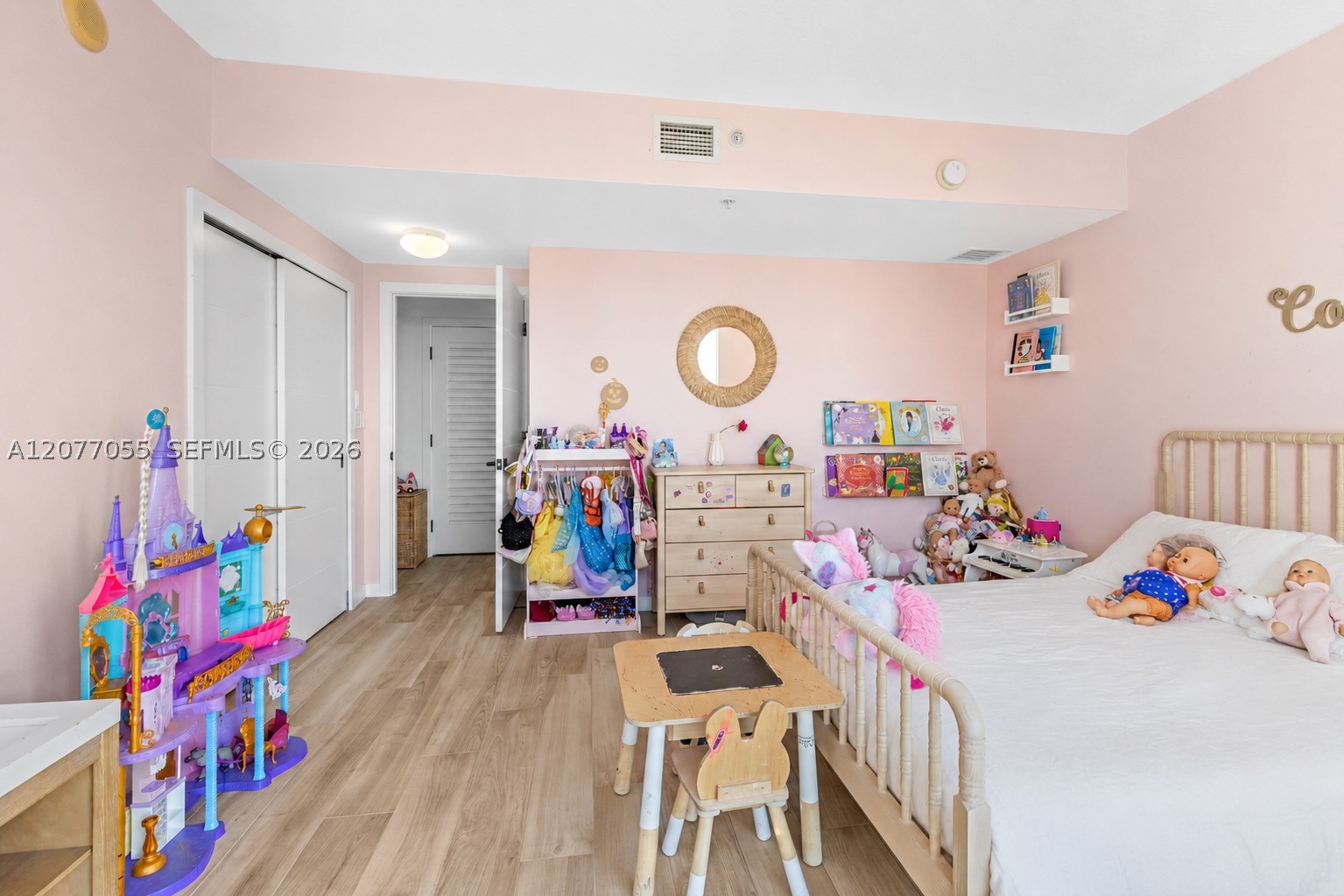 325 S Biscayne Blvd #2723, Miami FL 33131