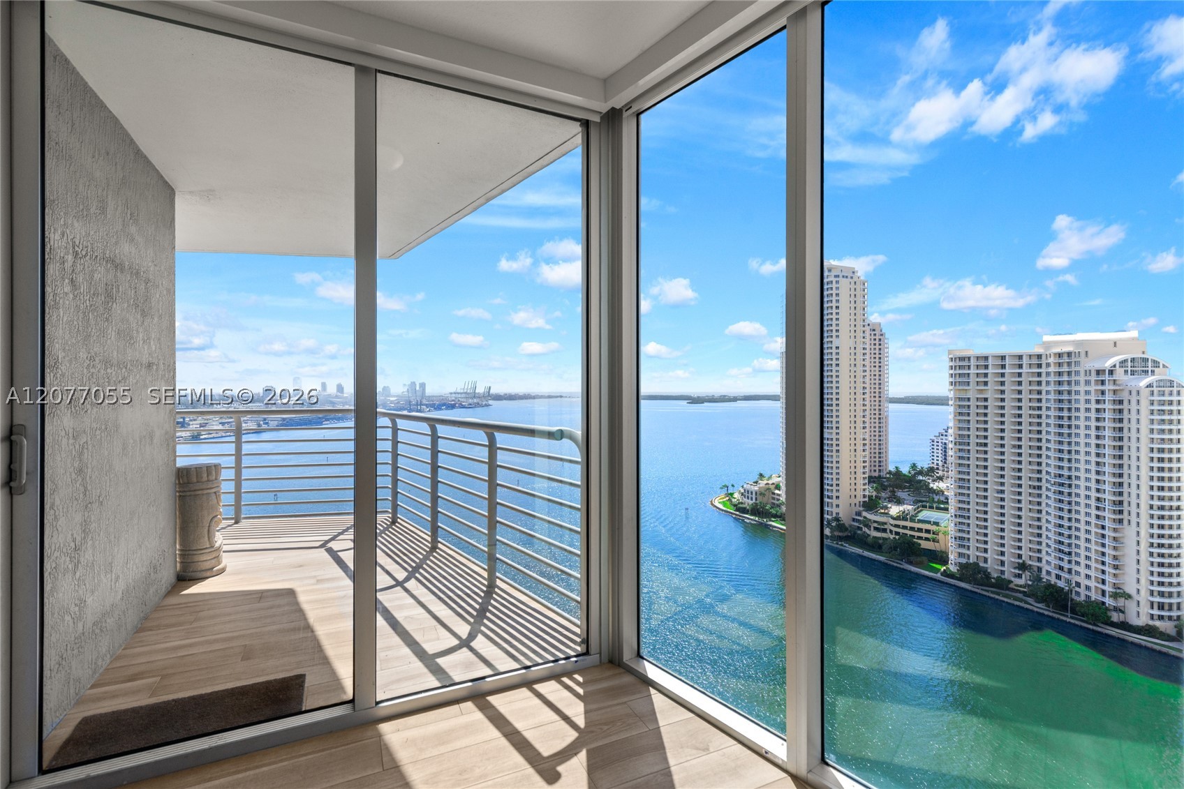 325 S Biscayne Blvd #2723, Miami FL 33131