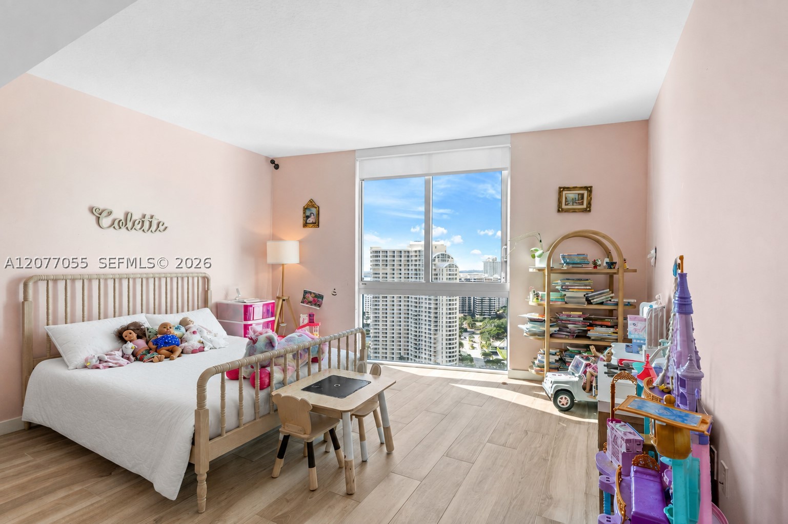 325 S Biscayne Blvd #2723, Miami FL 33131