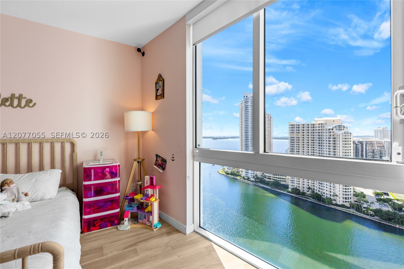 325 S Biscayne Blvd #2723, Miami FL 33131