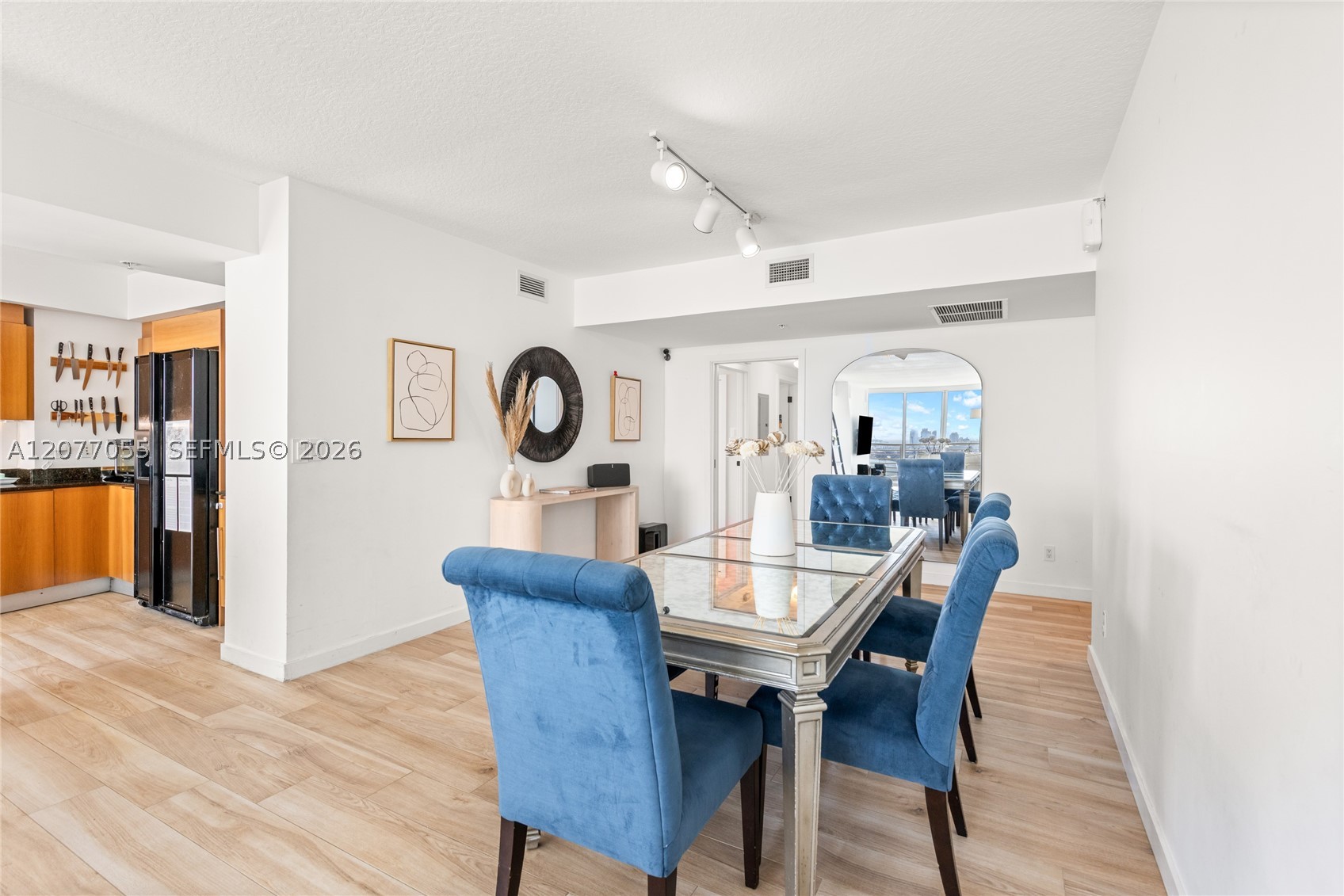 325 S Biscayne Blvd #2723, Miami FL 33131