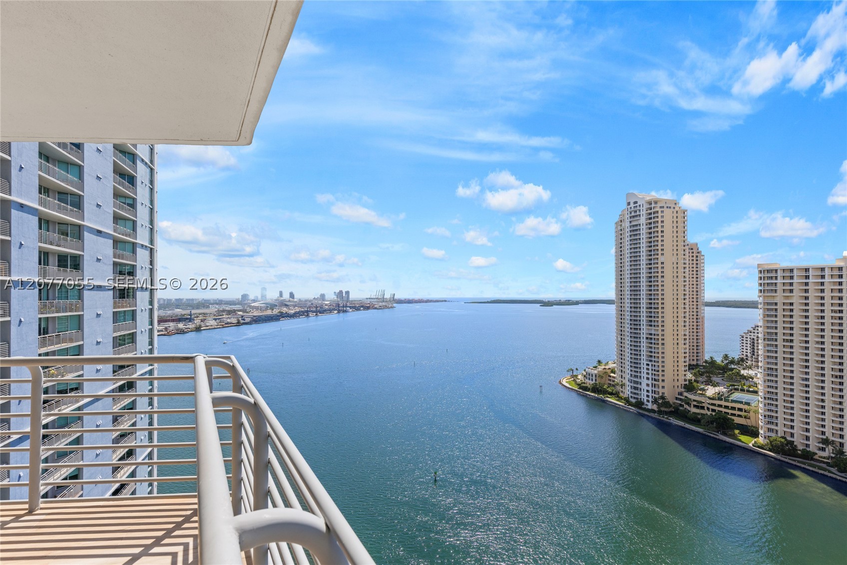 325 S Biscayne Blvd #2723, Miami FL 33131