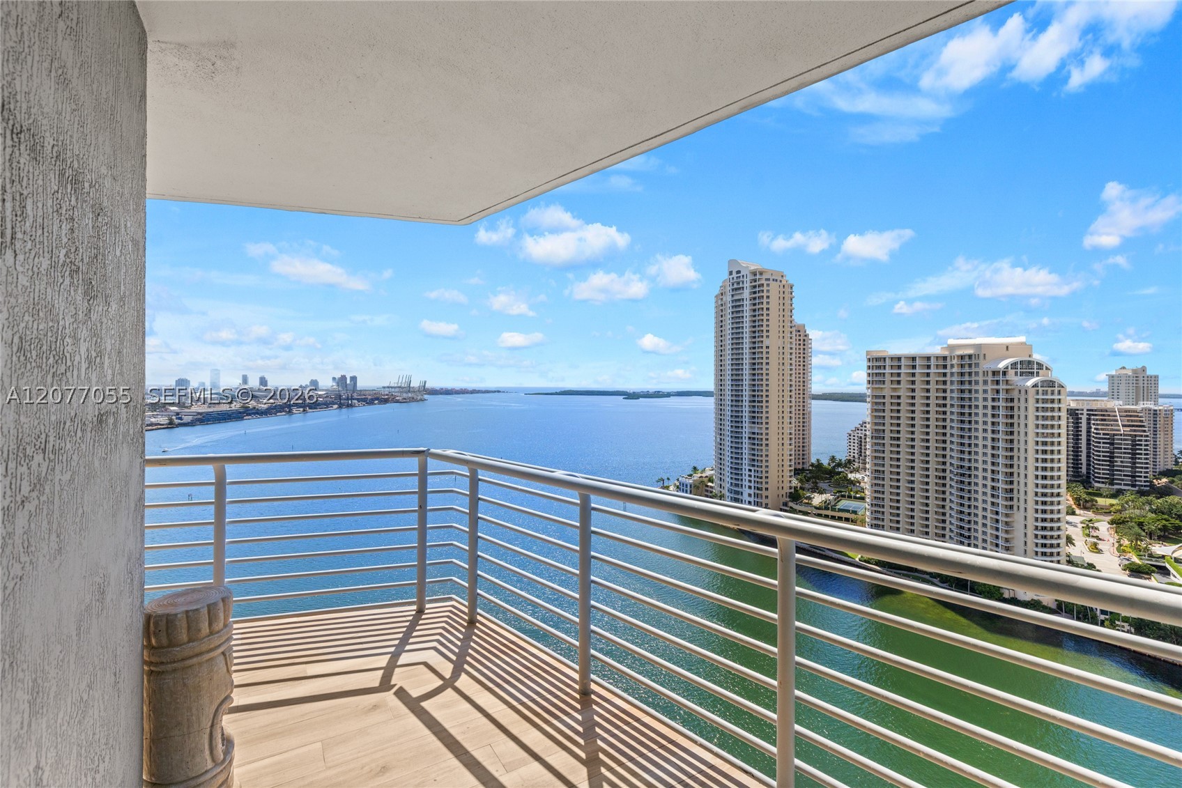 325 S Biscayne Blvd #2723, Miami FL 33131