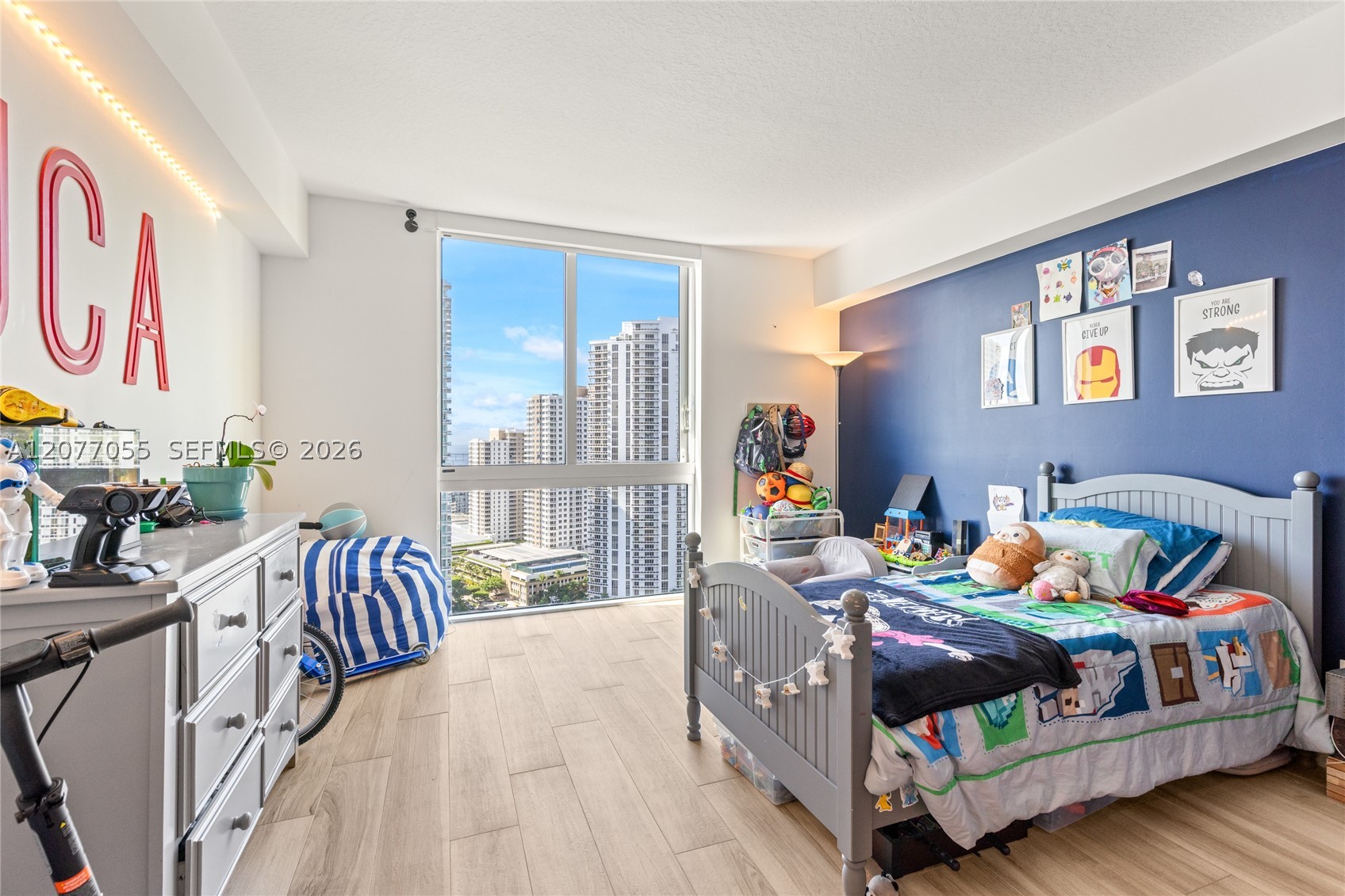 325 S Biscayne Blvd #2723, Miami FL 33131