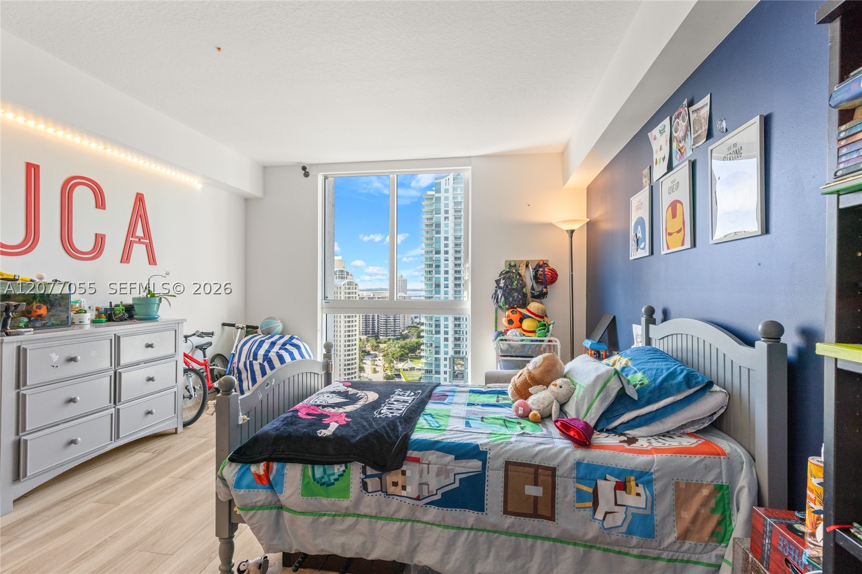 325 S Biscayne Blvd #2723, Miami FL 33131