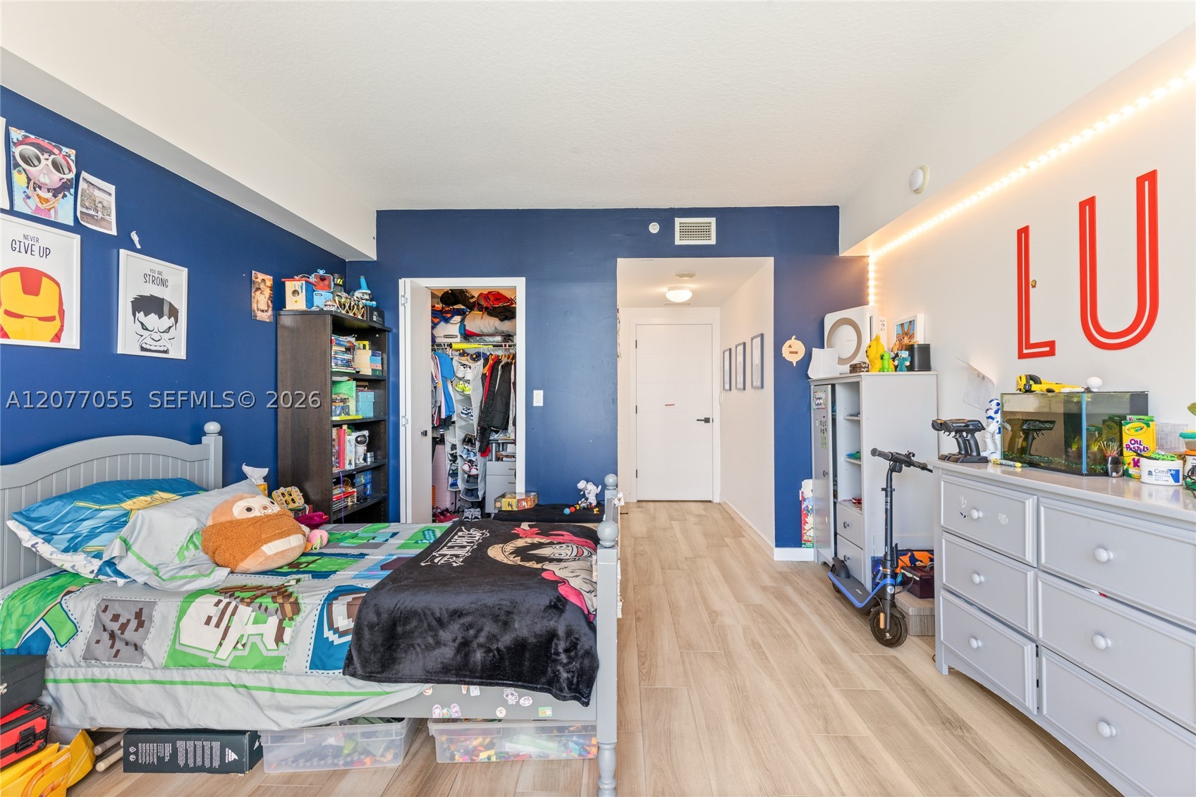 325 S Biscayne Blvd #2723, Miami FL 33131