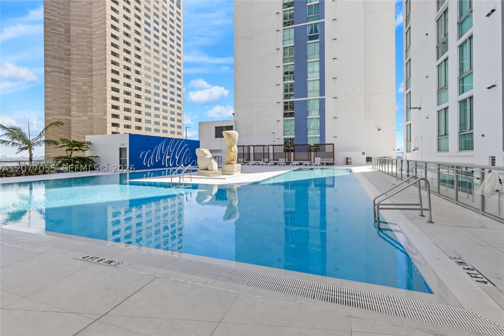 325 S Biscayne Blvd #2723, Miami FL 33131