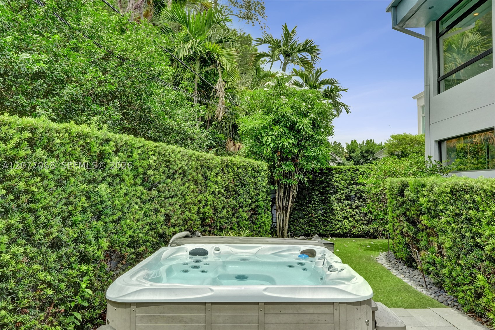 129 N Victoria Park Rd, Fort Lauderdale FL 33301