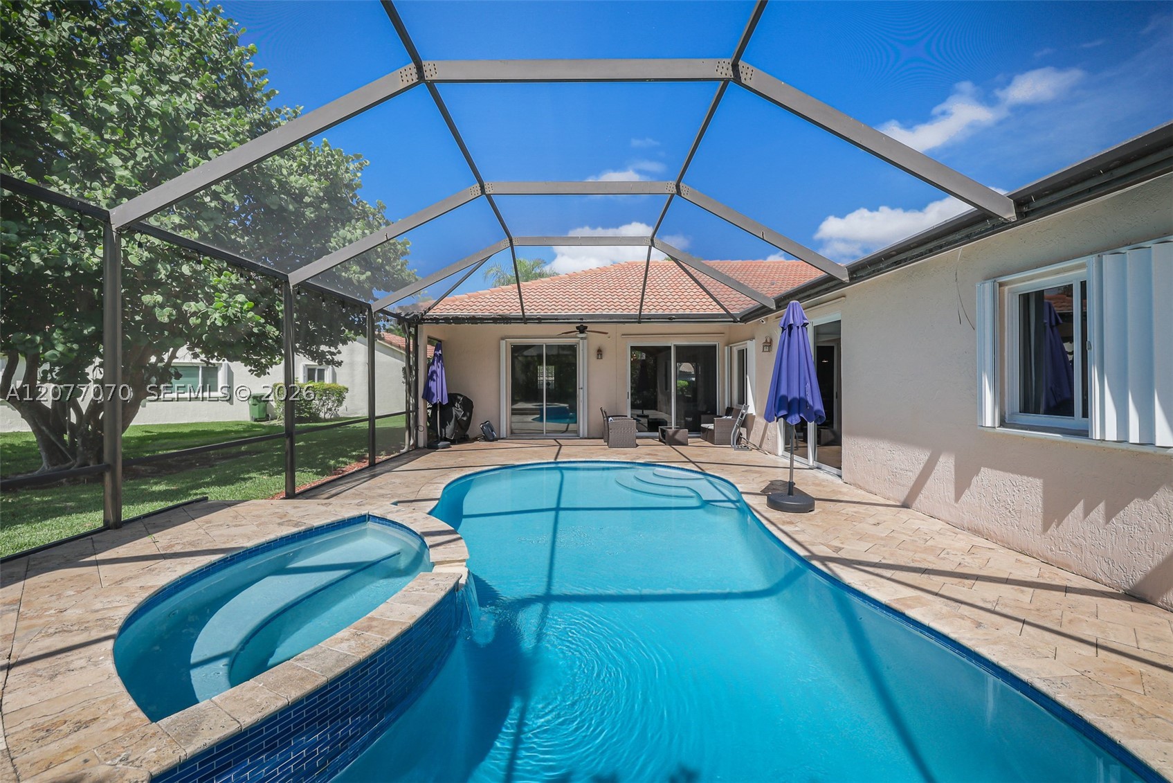 1928 Water Ridge Dr, Weston FL 33326