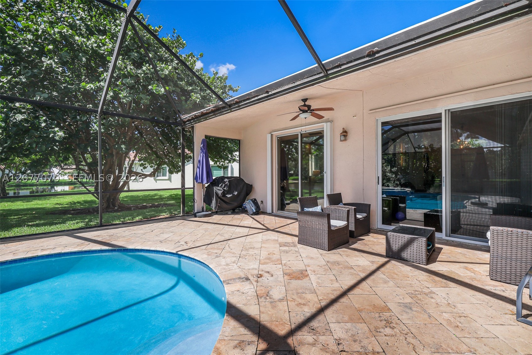 1928 Water Ridge Dr, Weston FL 33326