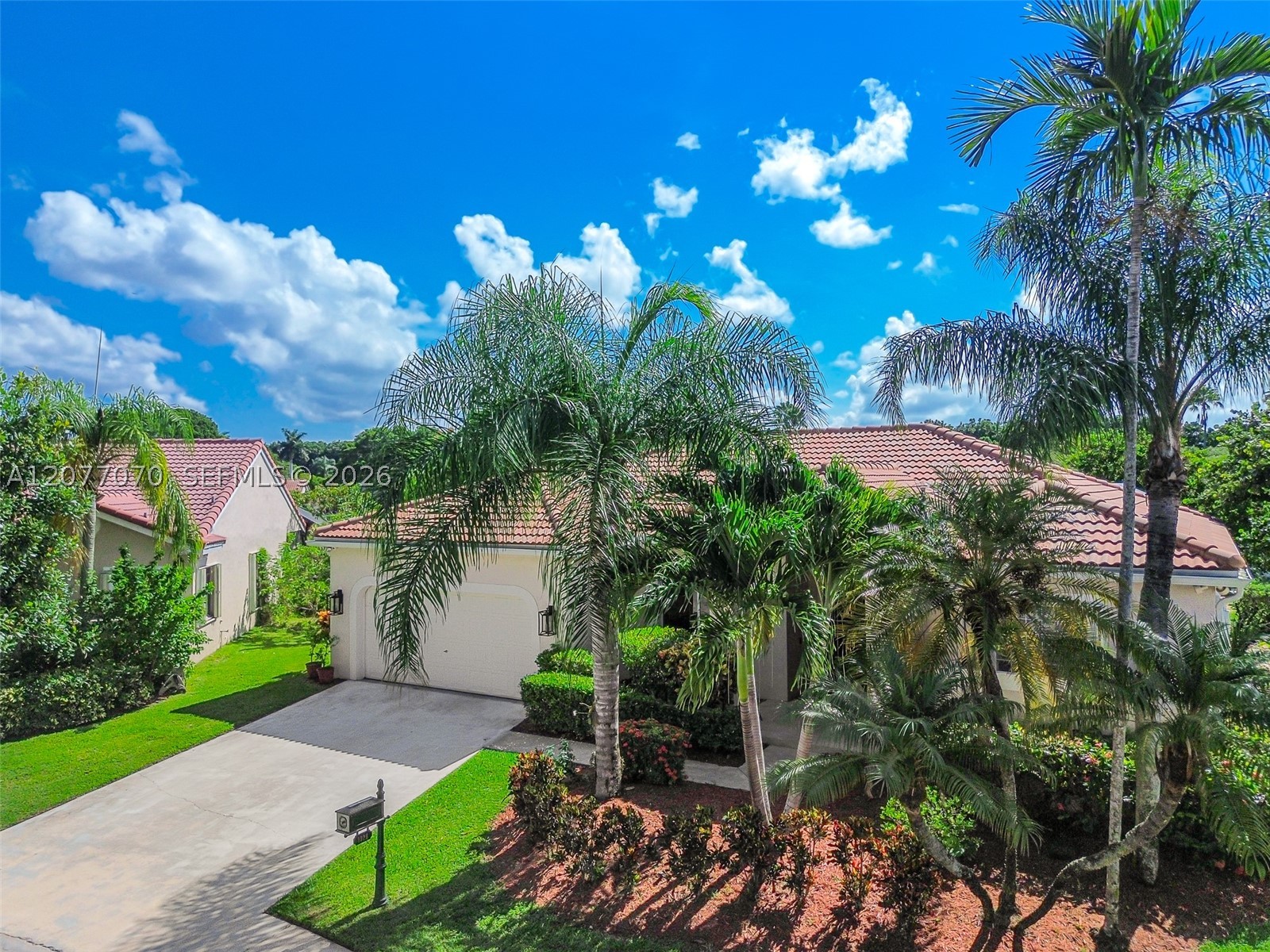 1928 Water Ridge Dr, Weston FL 33326