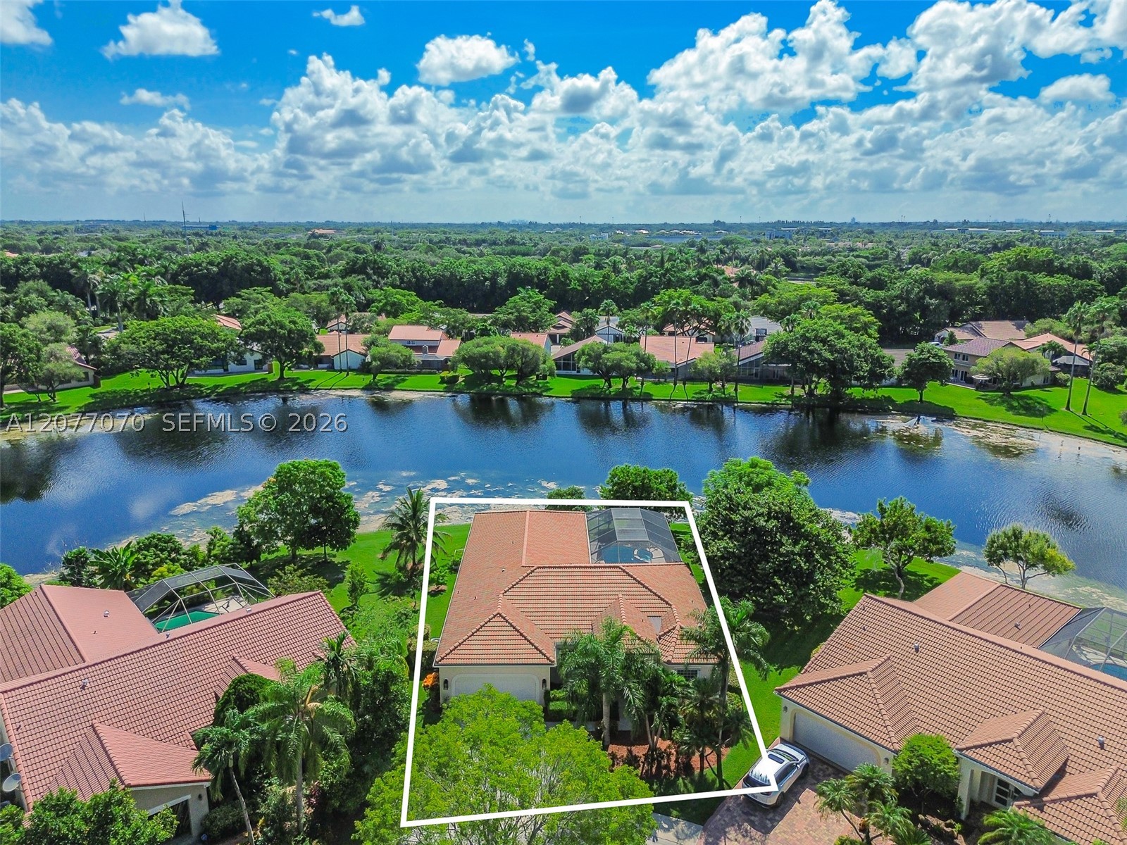 1928 Water Ridge Dr, Weston FL 33326