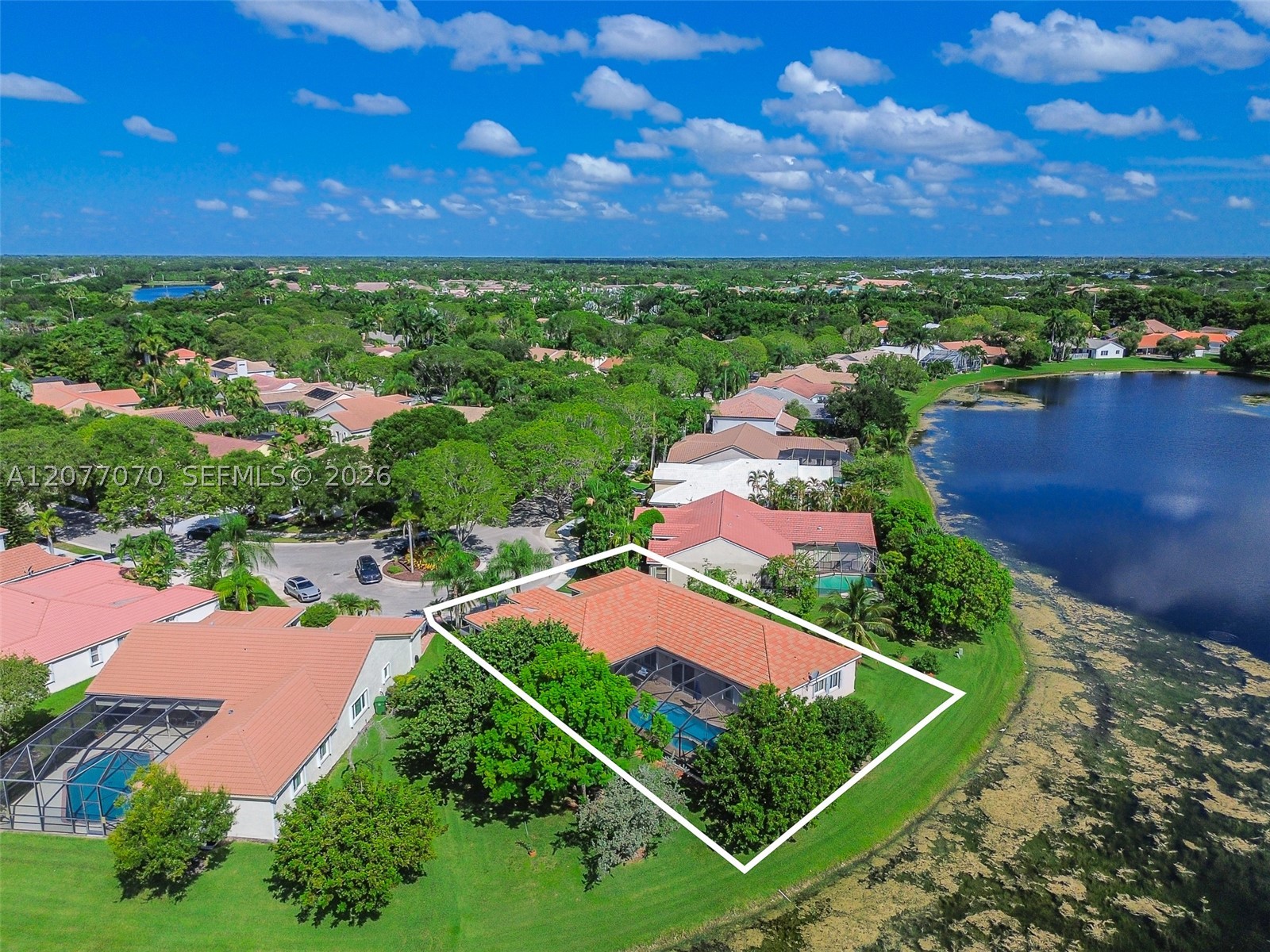 1928 Water Ridge Dr, Weston FL 33326