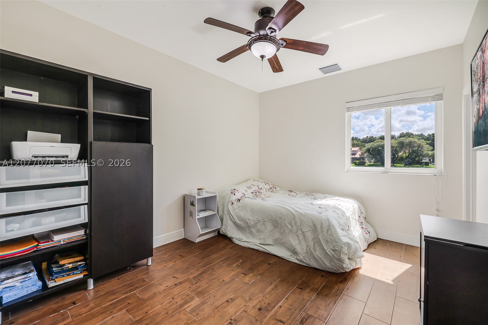 1928 Water Ridge Dr, Weston FL 33326