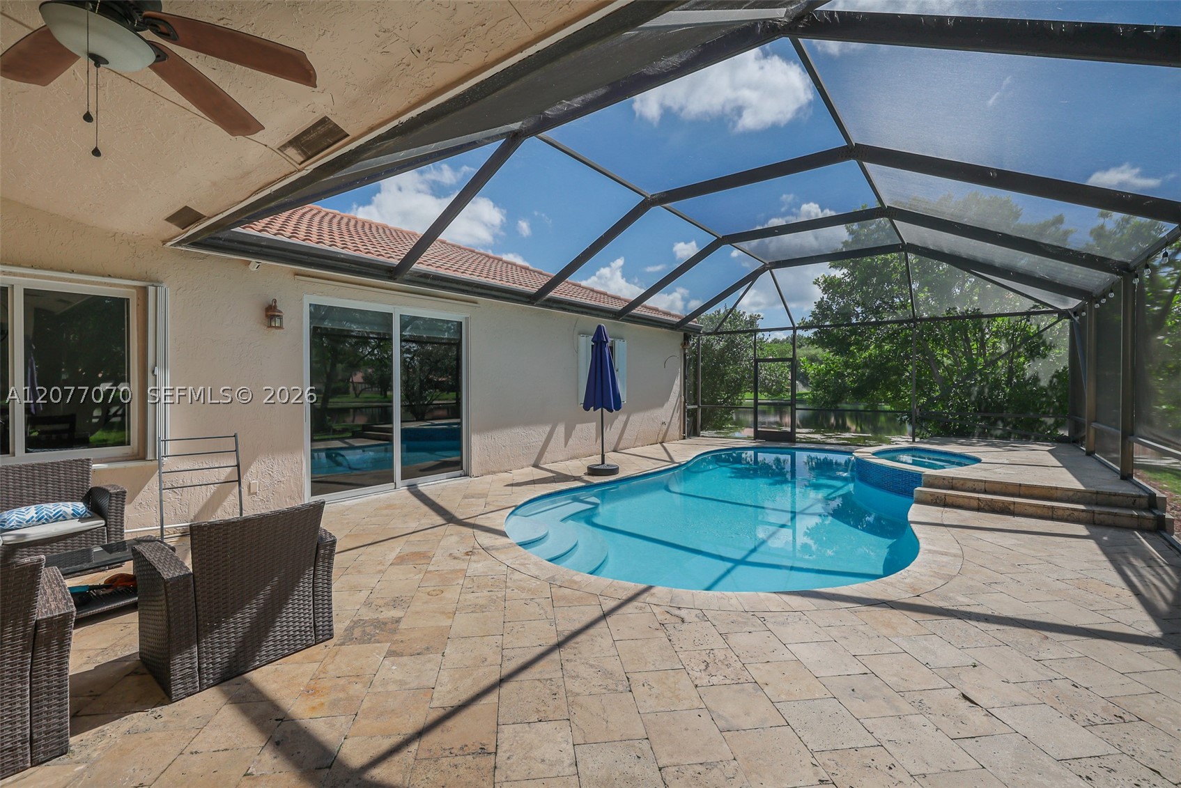 1928 Water Ridge Dr, Weston FL 33326