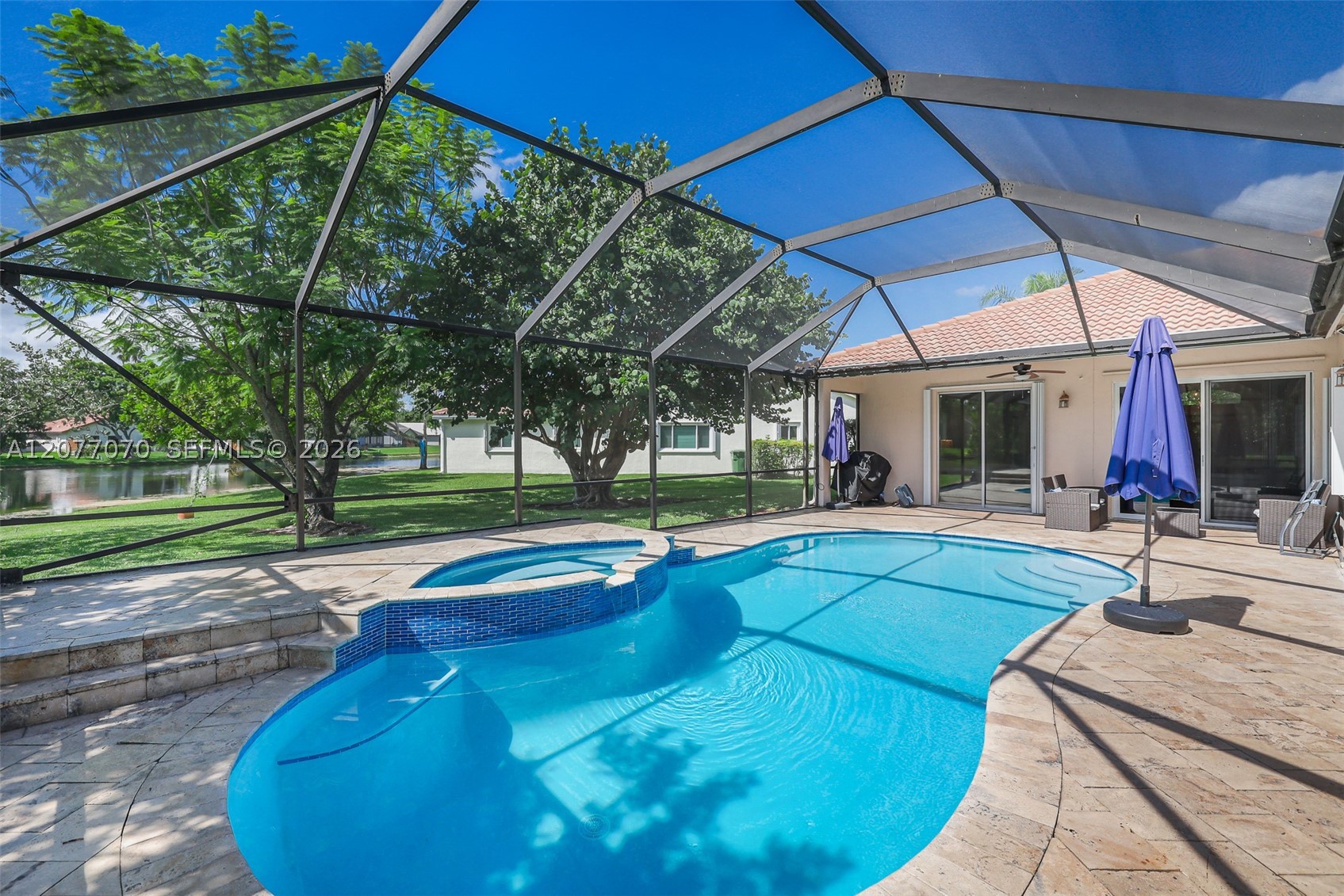 1928 Water Ridge Dr, Weston FL 33326