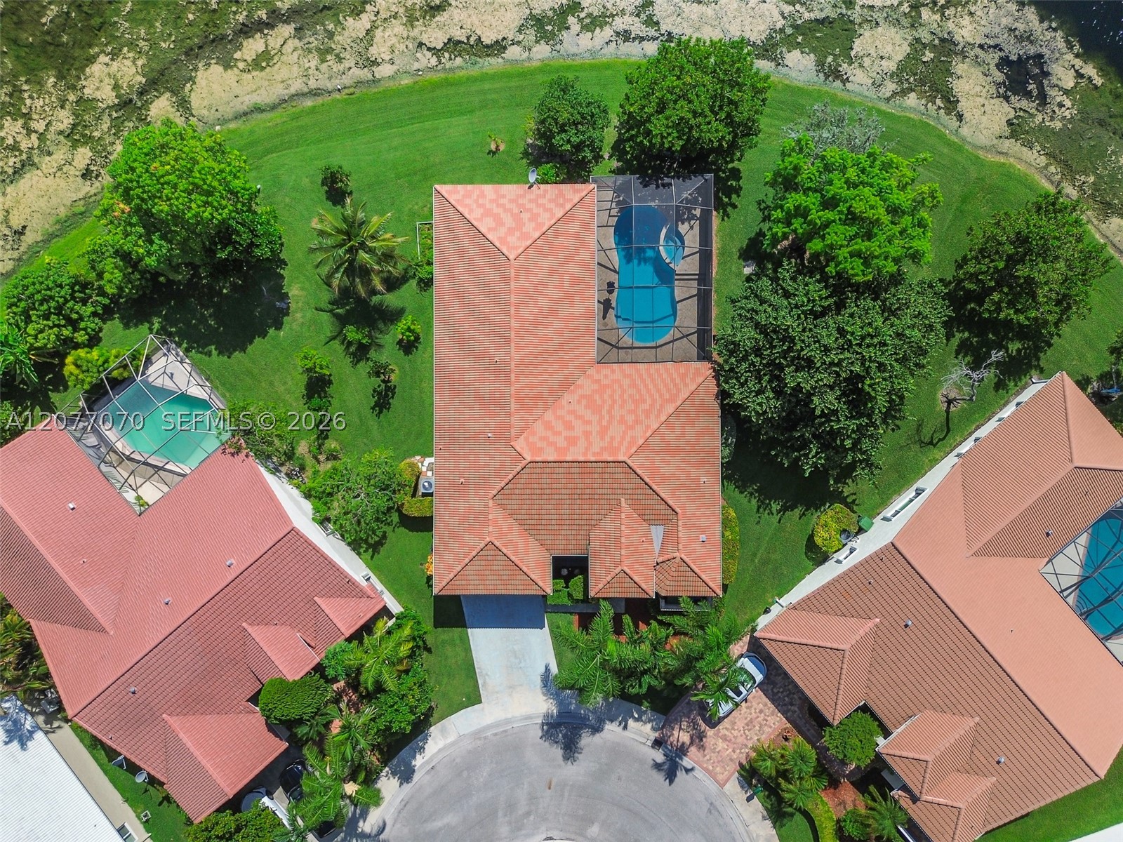 1928 Water Ridge Dr, Weston FL 33326
