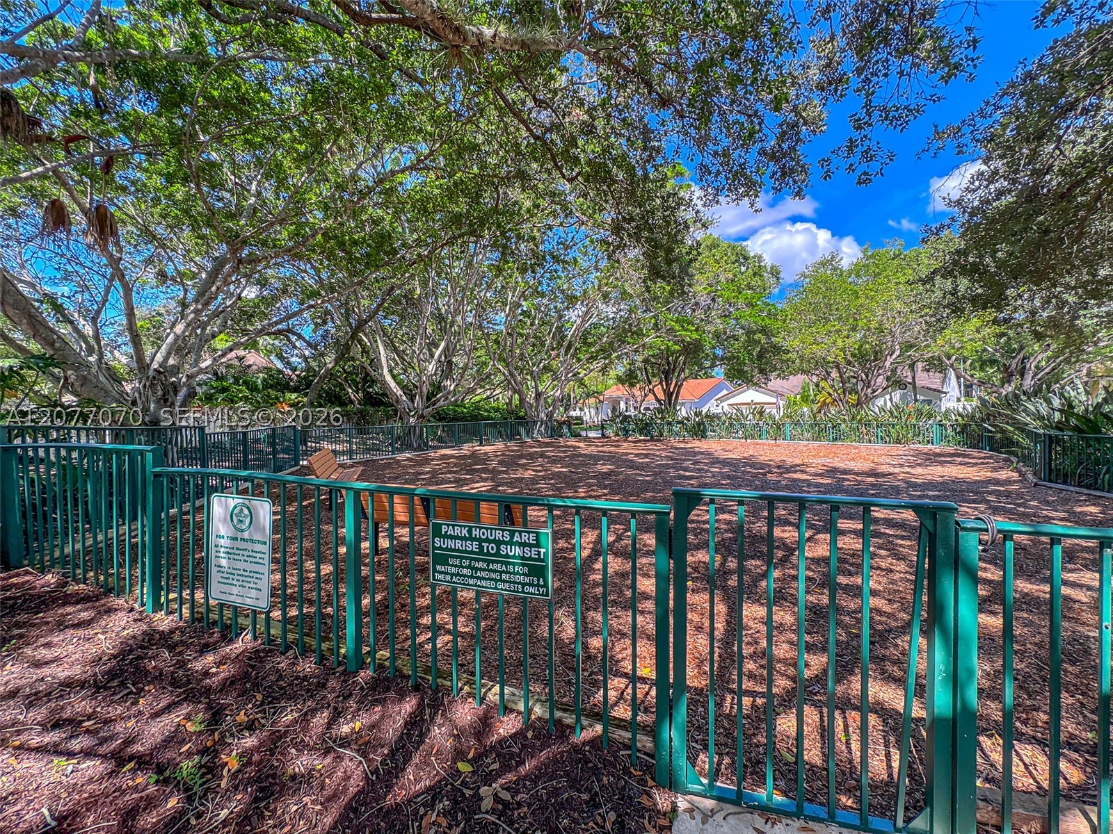 1928 Water Ridge Dr, Weston FL 33326