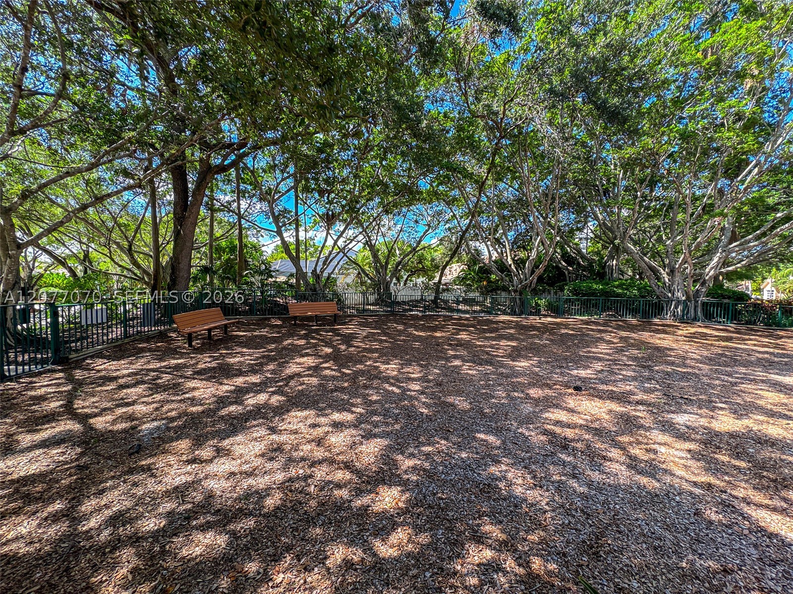 1928 Water Ridge Dr, Weston FL 33326