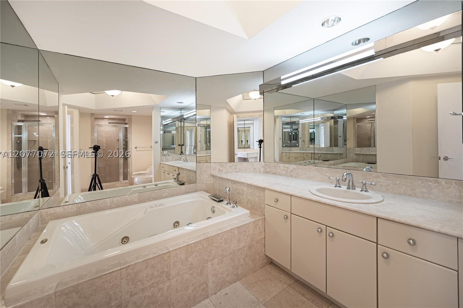 2000 Island Blvd #908, Aventura FL 33160