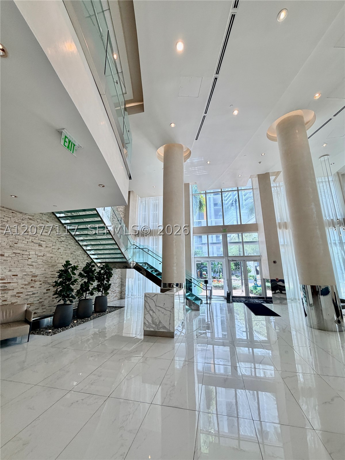 41 SE 5th St #807, Miami FL 33131