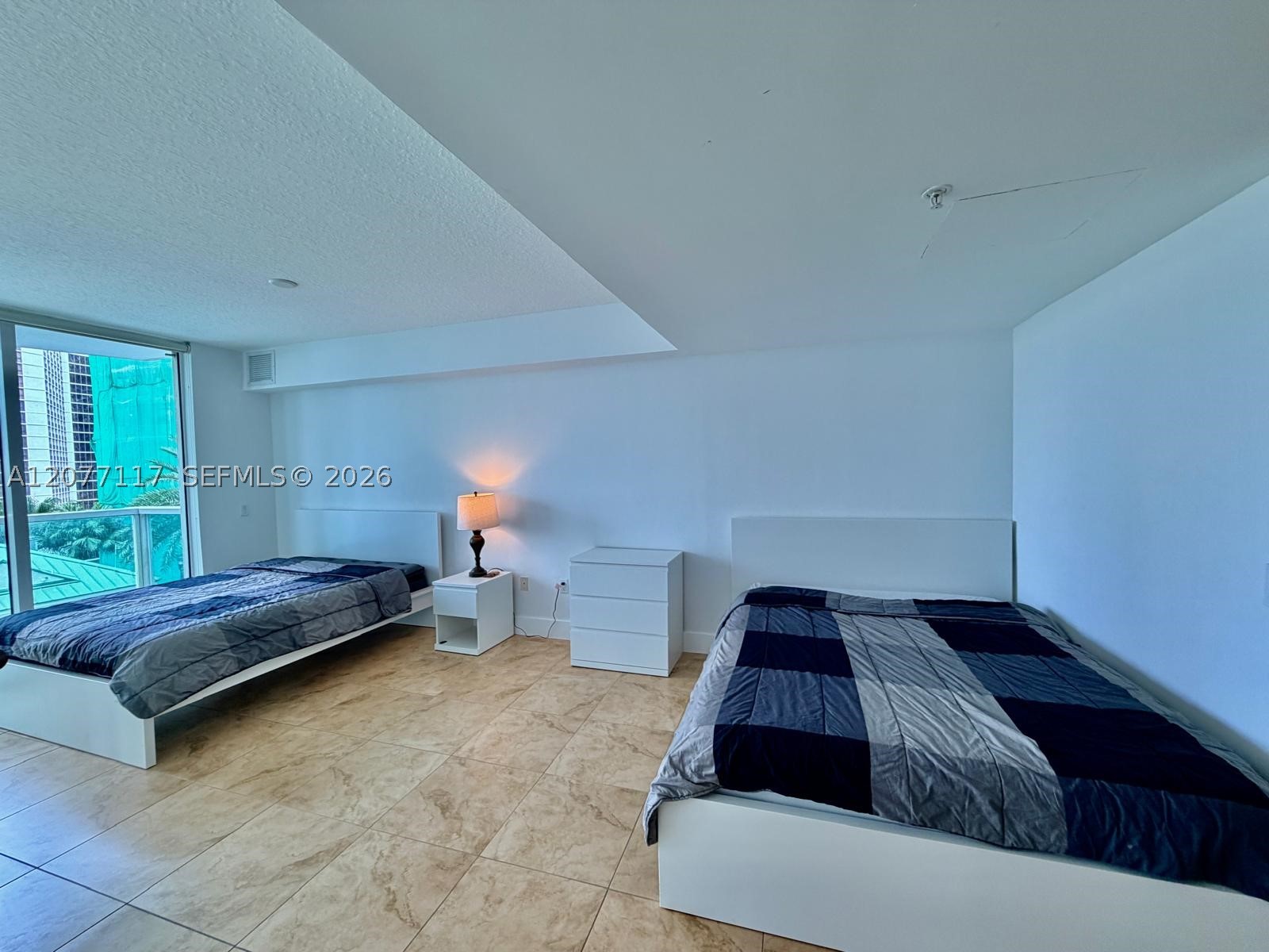 41 SE 5th St #807, Miami FL 33131