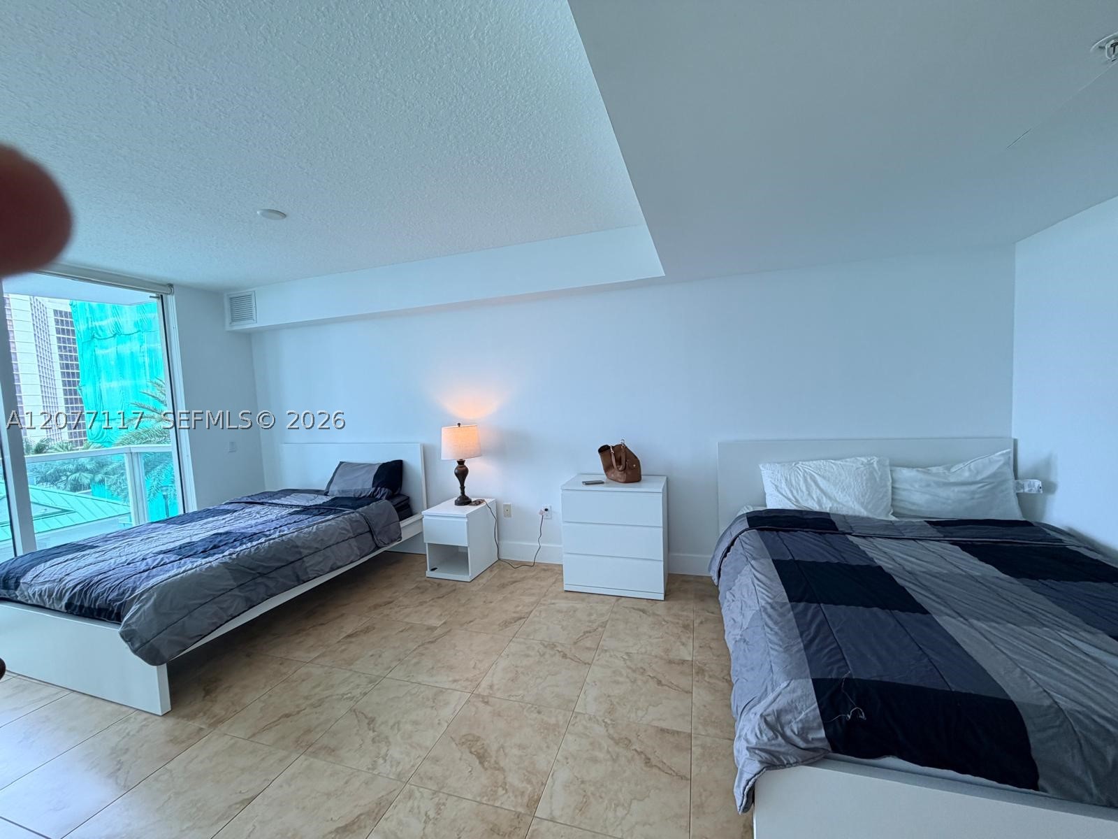 41 SE 5th St #807, Miami FL 33131