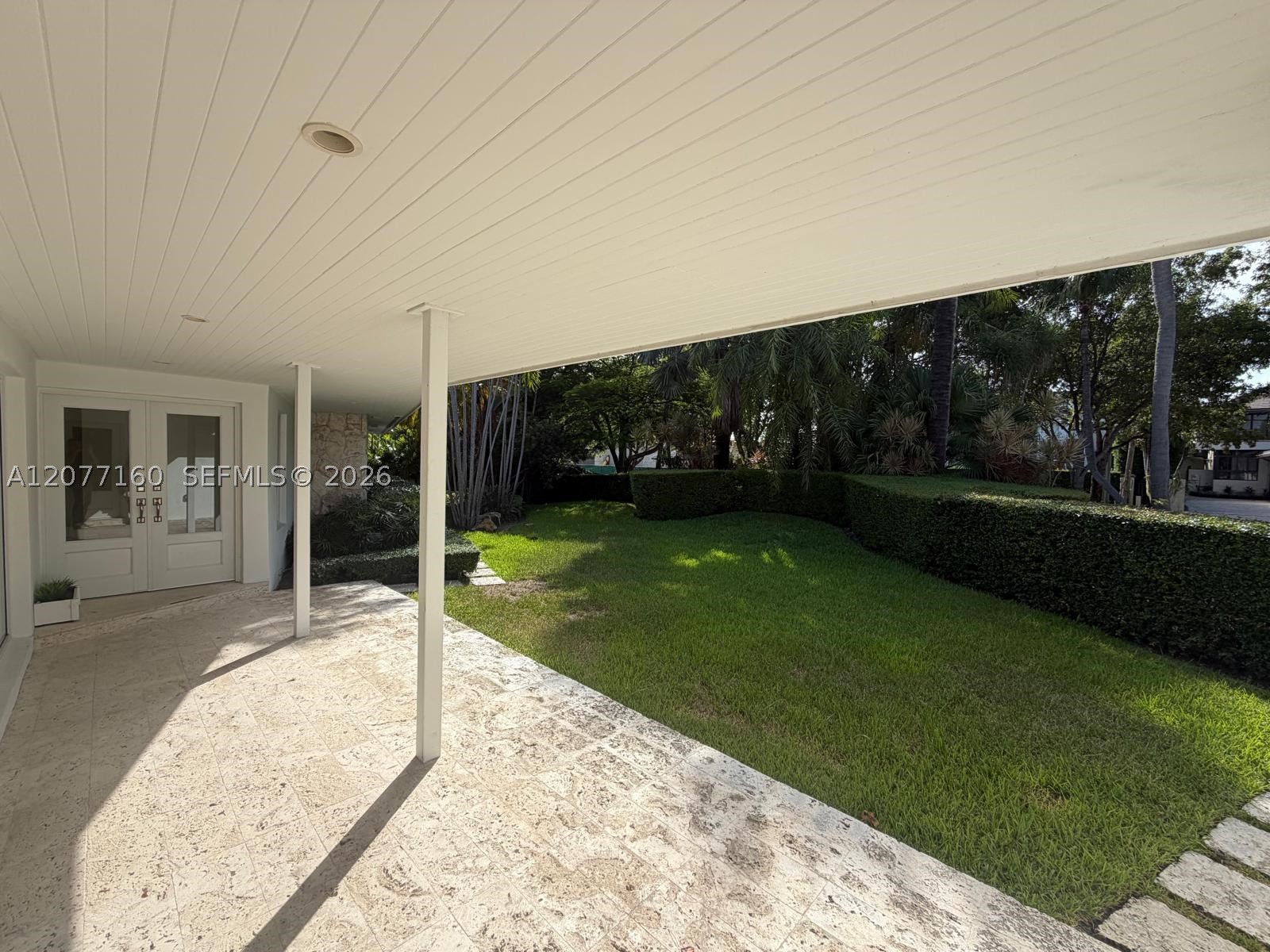 335 Harbor Dr, Key Biscayne FL 33149