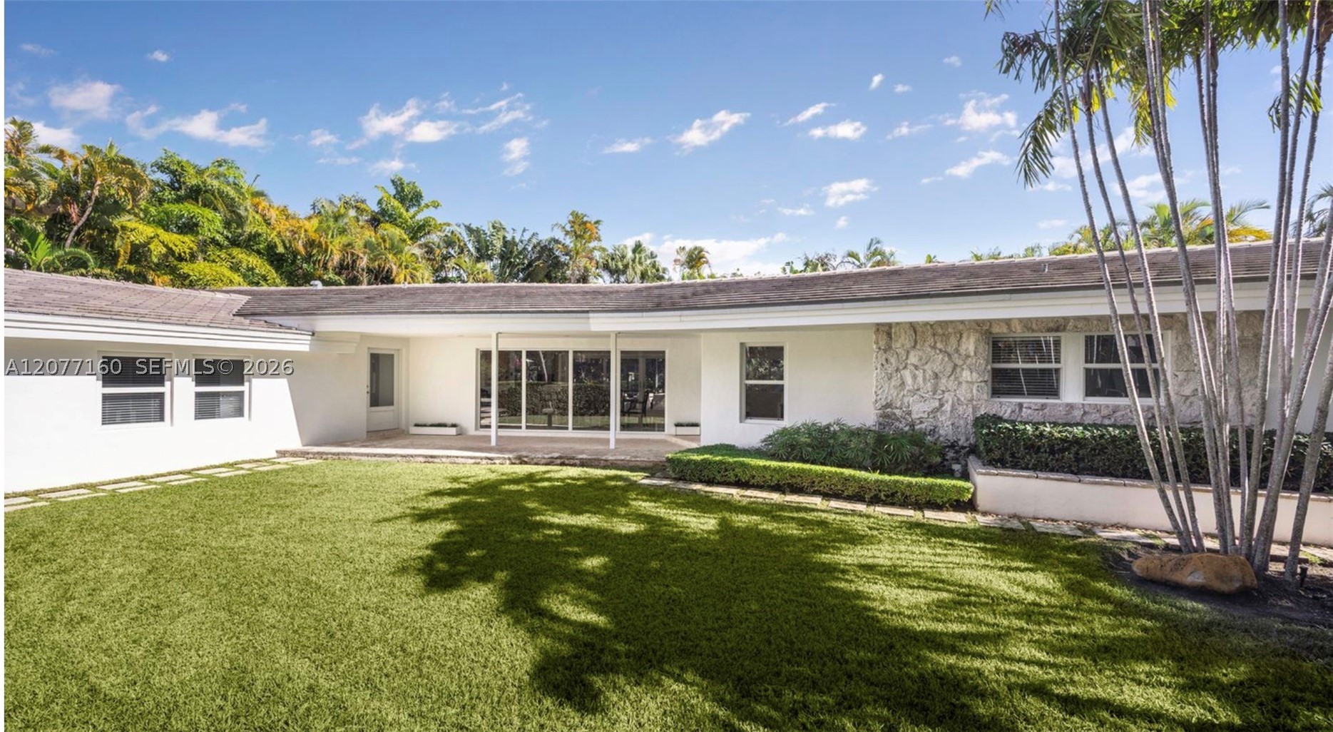 335 Harbor Dr, Key Biscayne FL 33149