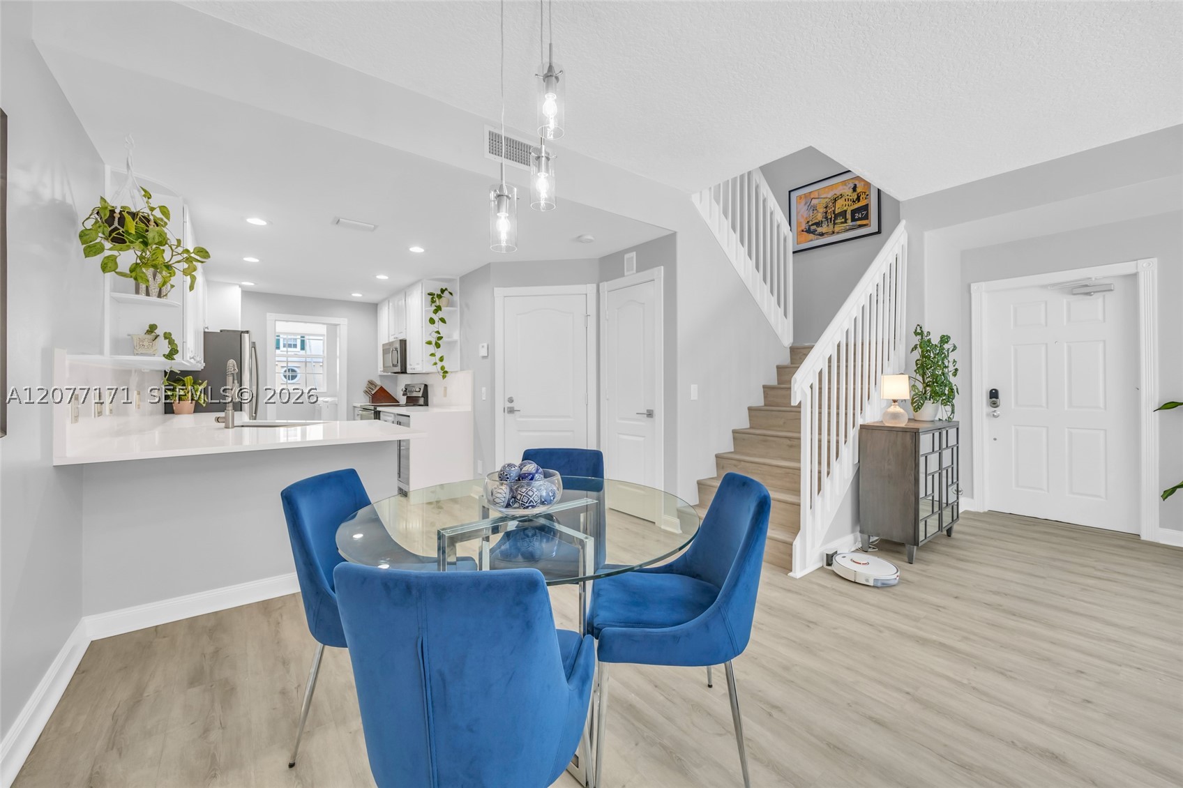 418 Capistrano Dr, Palm Beach Gardens FL 33410