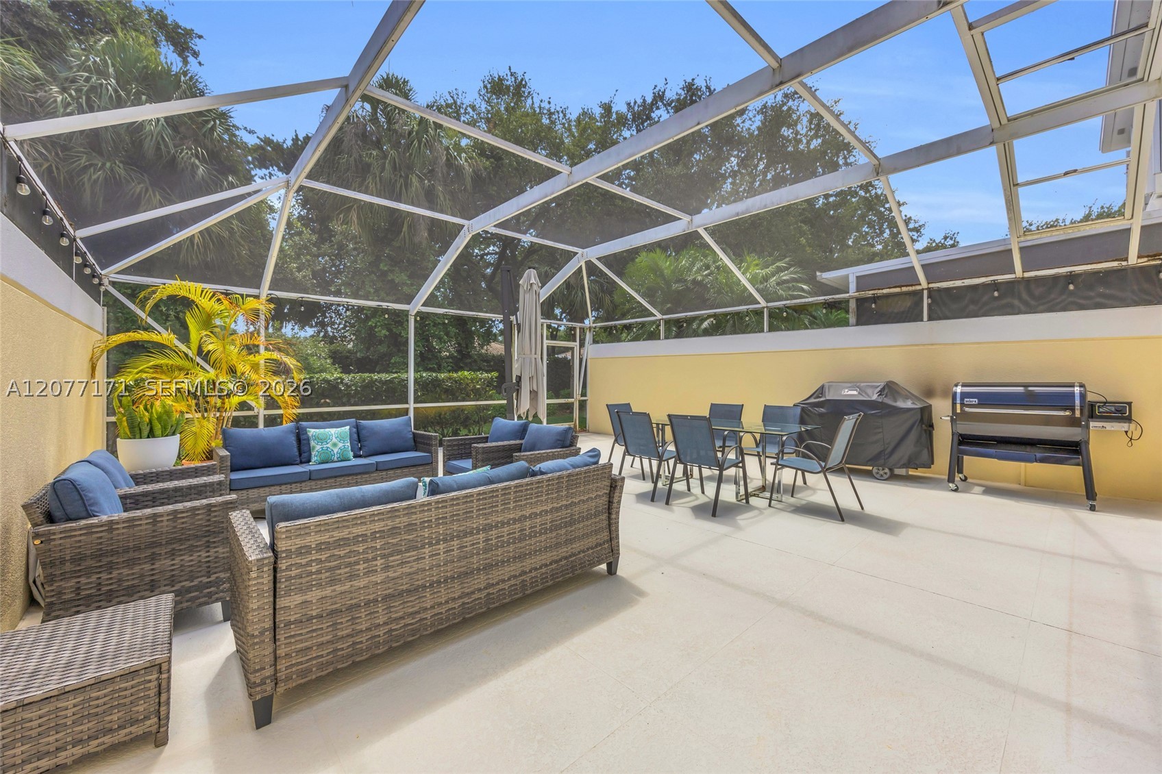 418 Capistrano Dr, Palm Beach Gardens FL 33410