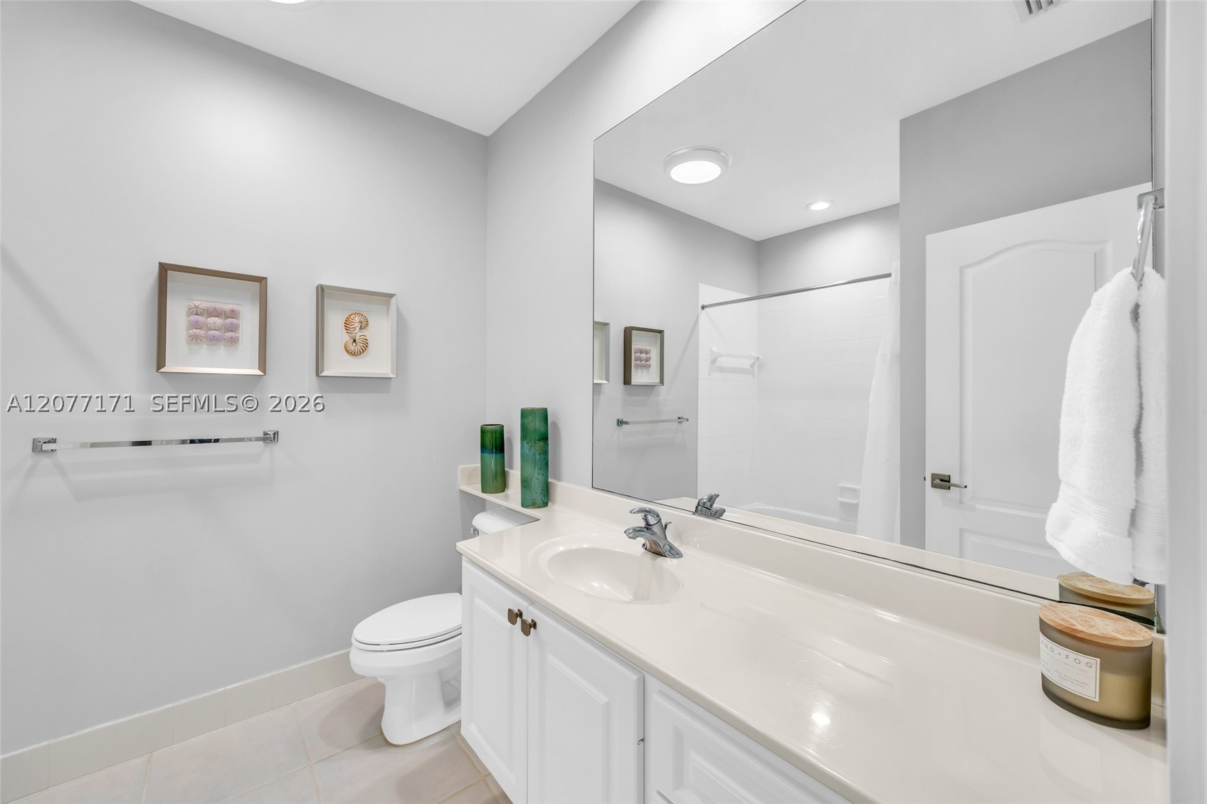 418 Capistrano Dr, Palm Beach Gardens FL 33410