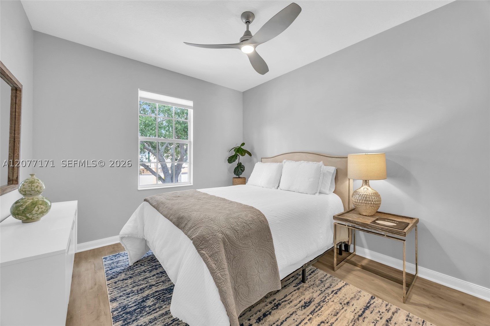 418 Capistrano Dr, Palm Beach Gardens FL 33410