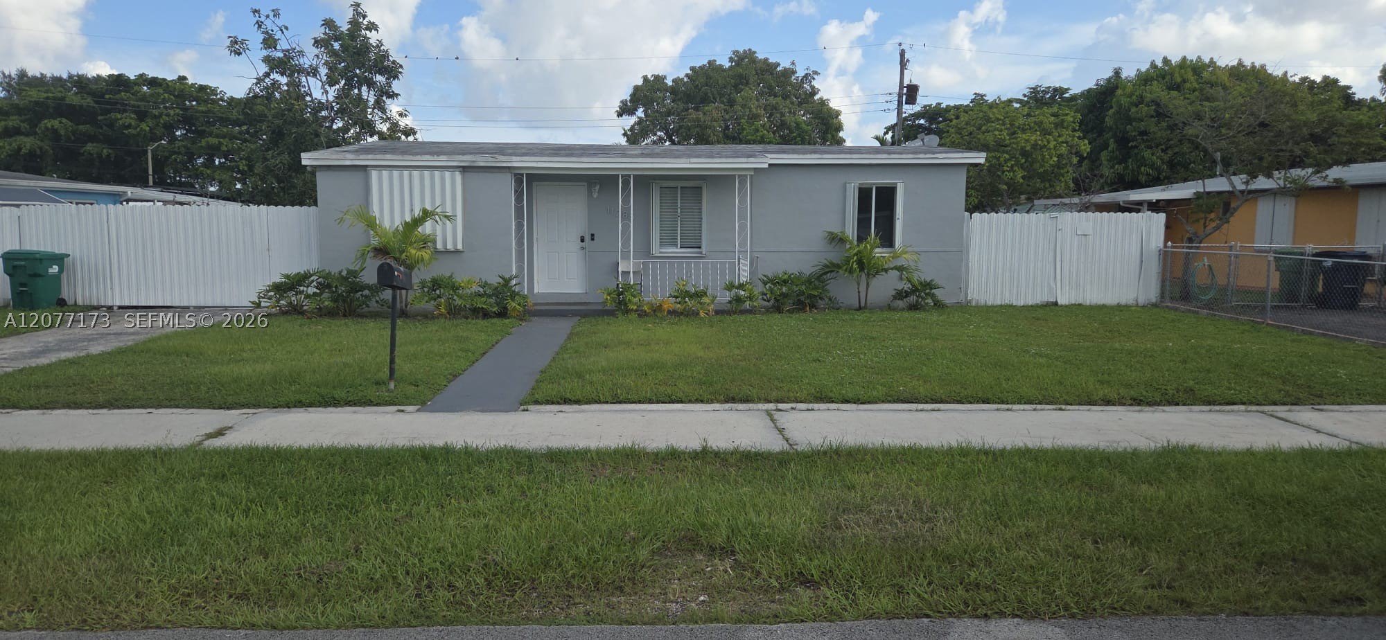 11285 SW 43rd St, Miami FL 33165