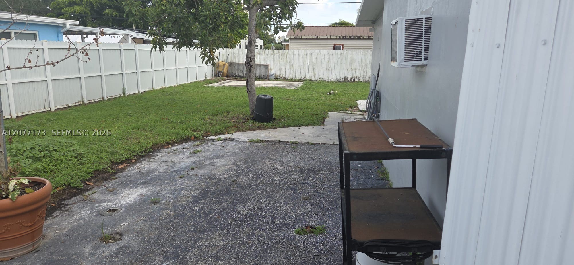 11285 SW 43rd St, Miami FL 33165