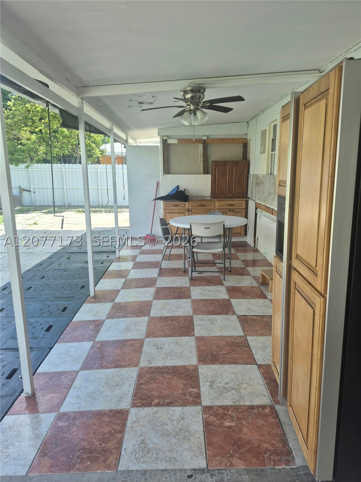 11285 SW 43rd St, Miami FL 33165