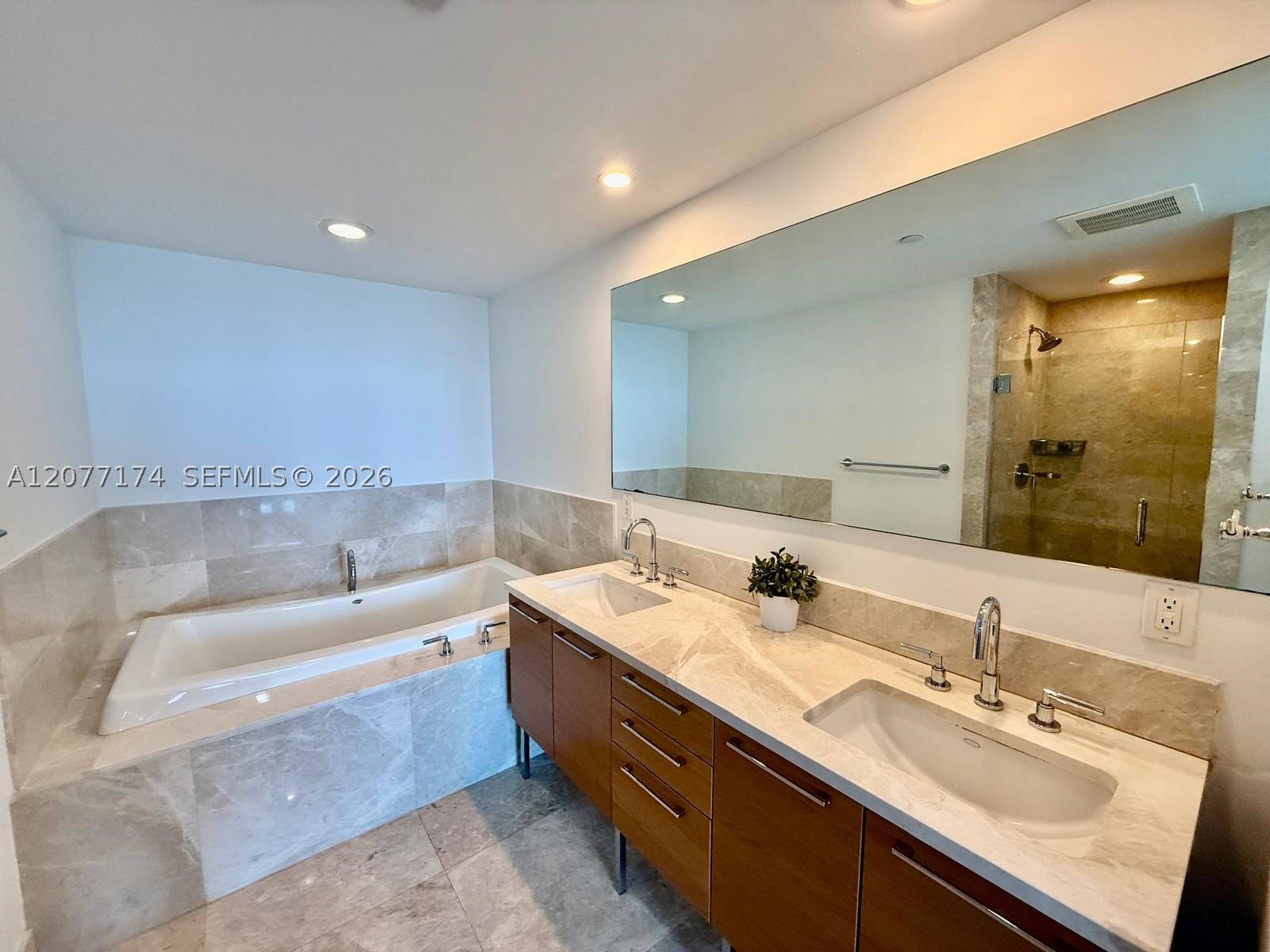 17001 Collins Ave #1903, Sunny Isles Beach FL 33160