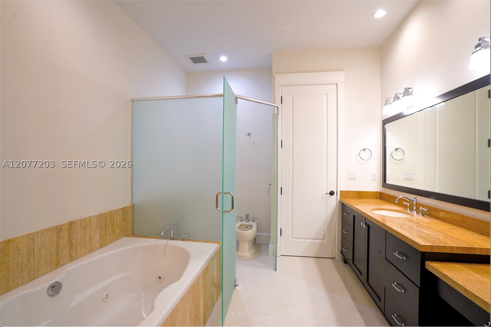 530 Valencia Ave #3, Coral Gables FL 33134