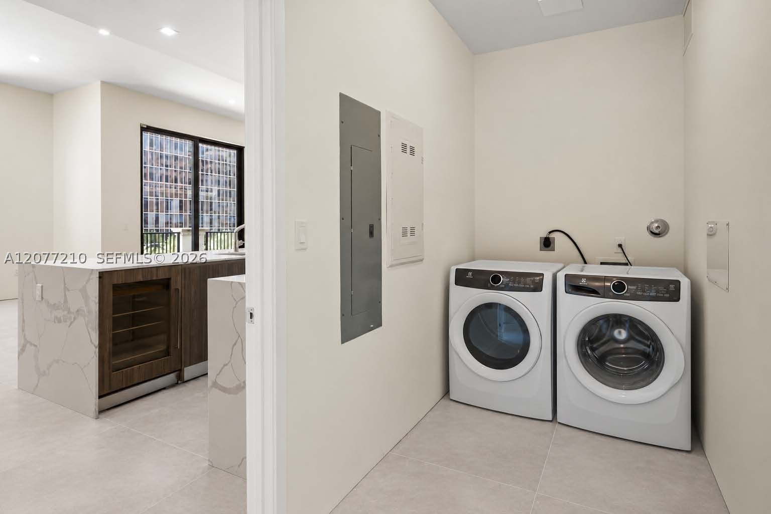 275 Giralda Ave #6A, Coral Gables FL 33134