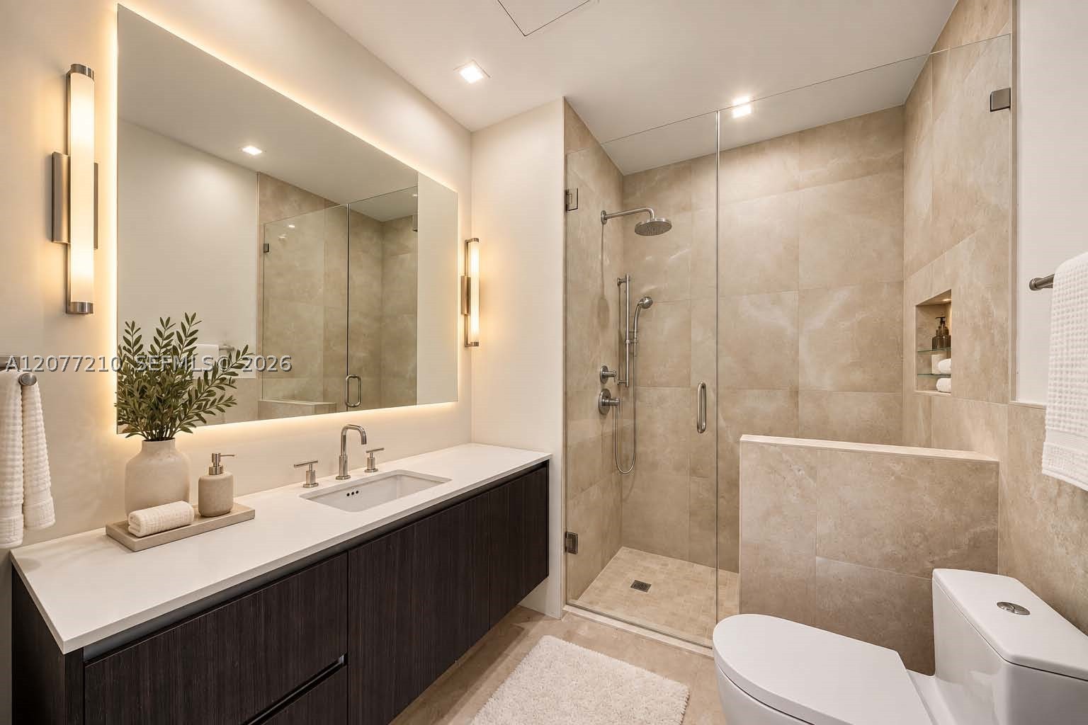 275 Giralda Ave #6A, Coral Gables FL 33134