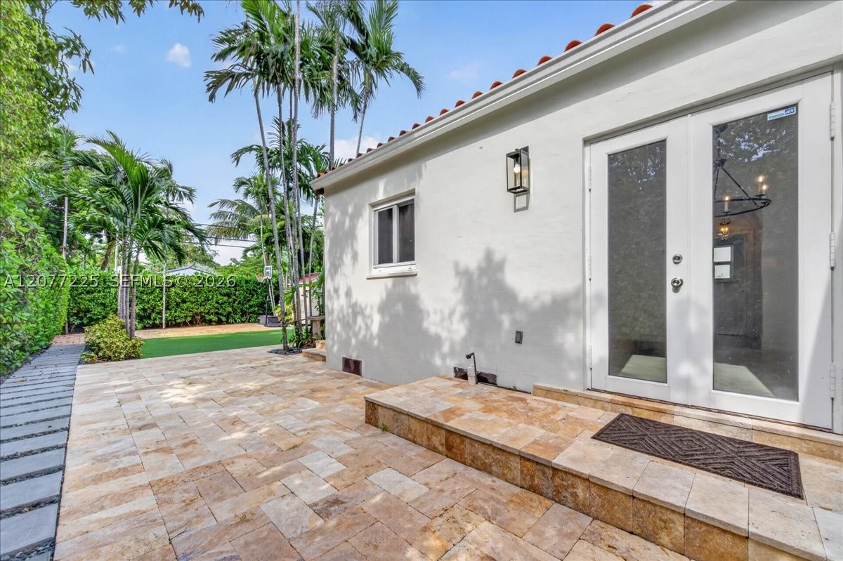 763 NE 75th St, Miami FL 33138